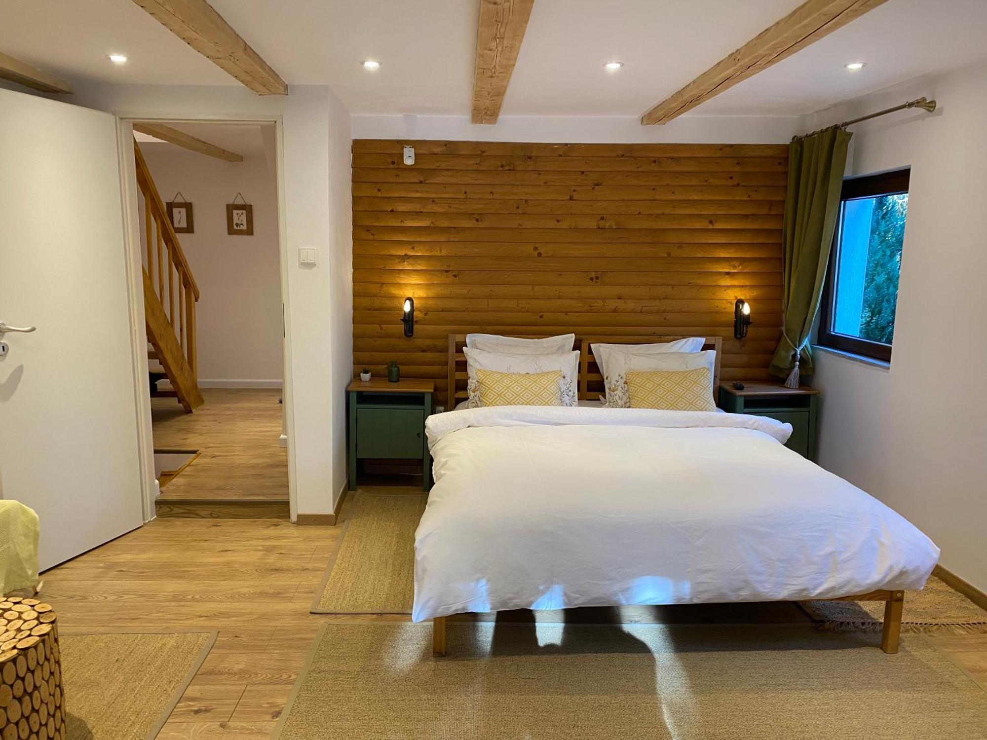Mountain Chalet - Cabana La Muntele Baisorii Muntele Cacovei  Zewnętrze zdjęcie